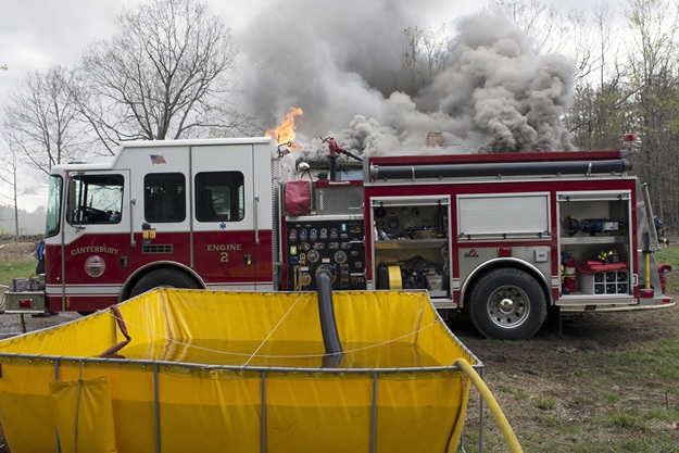 Image of Engine 2 Responding to a call.